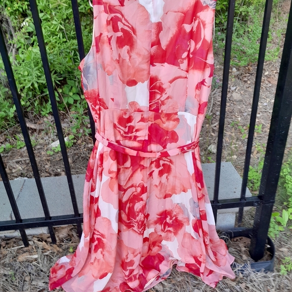 JESSICA HOWARDS DRESS - Picture 2 of 4